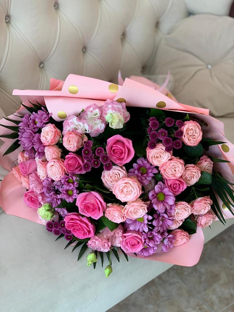 Букет цветов из: Хризантемы, Розы и Лизиантусы в Мелехово