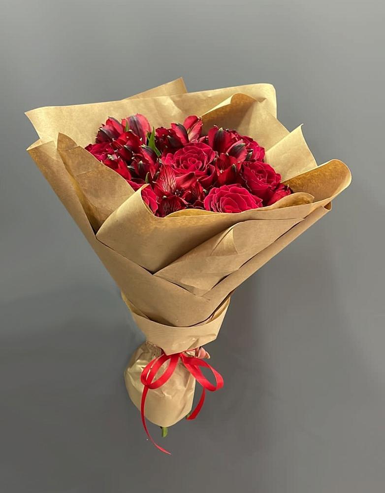 Букет цветов из: Альстромерии и Розы в Мелехово