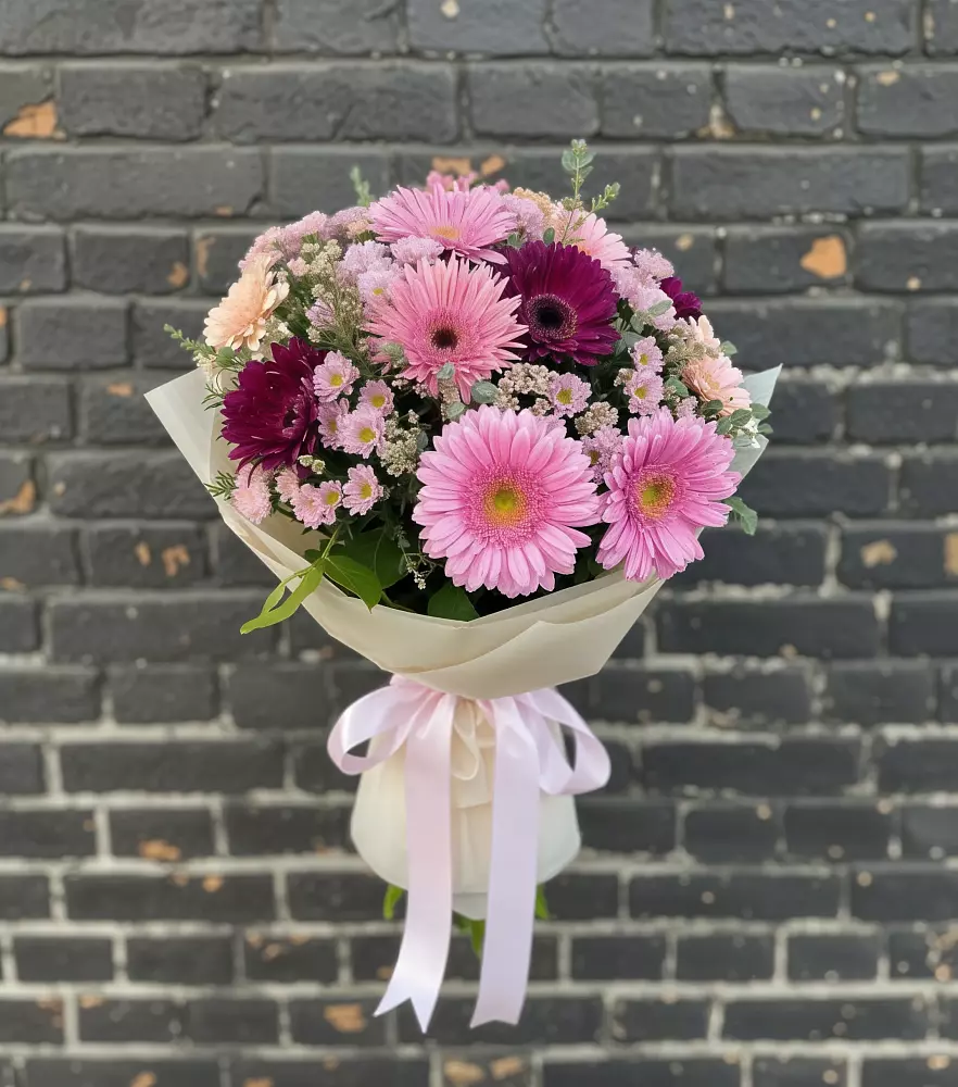 Букет цветов из: Герберы и Хризантемы в Мелехово