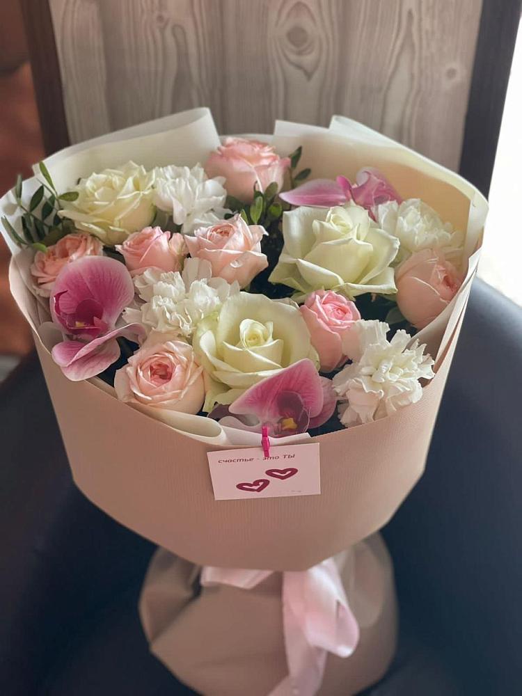 Букет цветов из: Орхидеи, Розы и Гвоздики в Мелехово