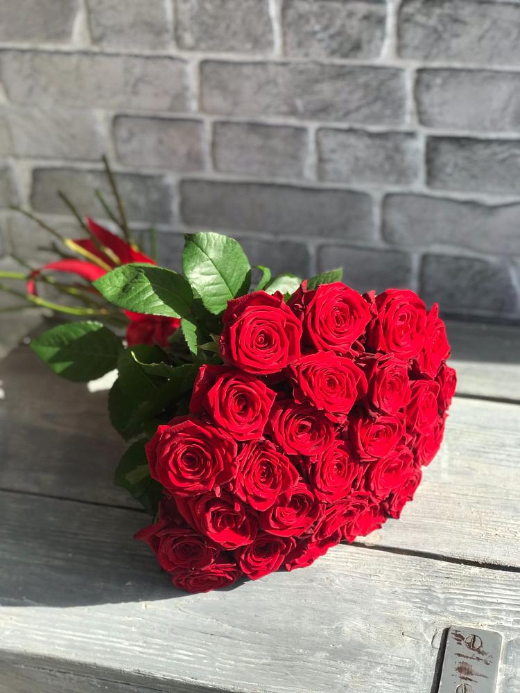 Букет Красные розы Фридом в Мелехово