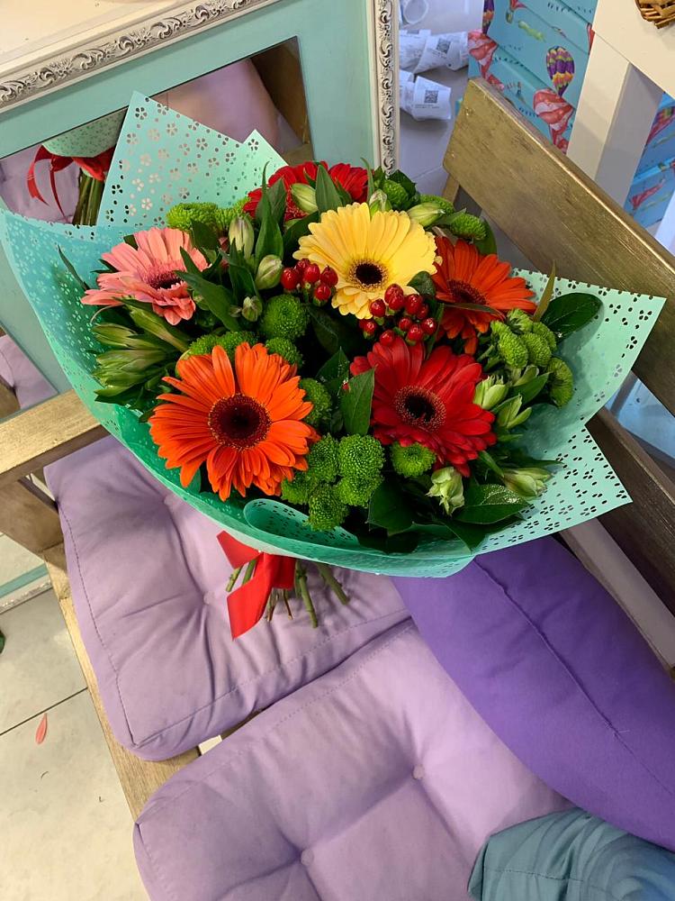 Букет цветов из: Герберы, Хризантемы и Альстромерии в Мелехово