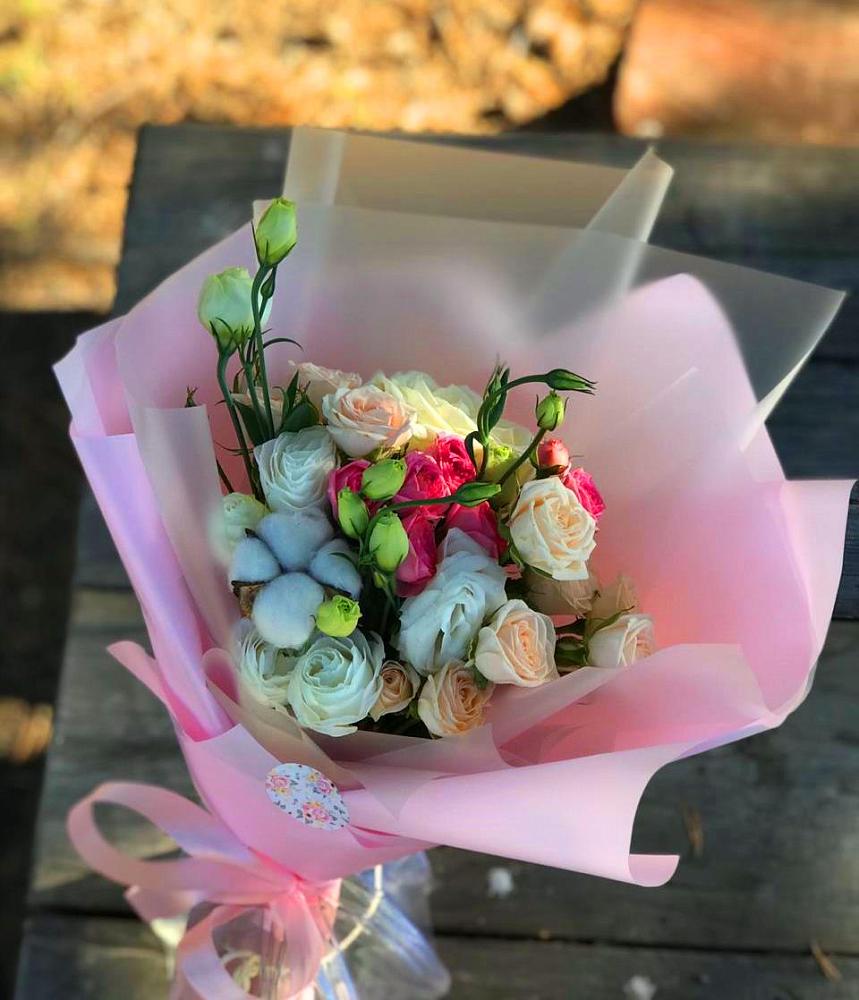 Букет цветов из: Розы и Лизиантусы в Мелехово