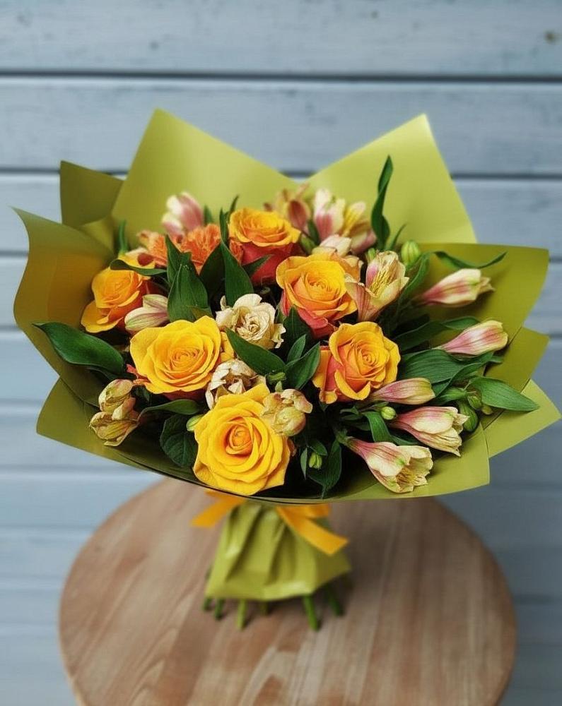 Букет цветов из: Альстромерии и Розы в Мелехово