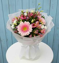 Букет цветов из:  Герберы, Альстромерии и Лизиантусы #REPLACE_PRED# Мелехово