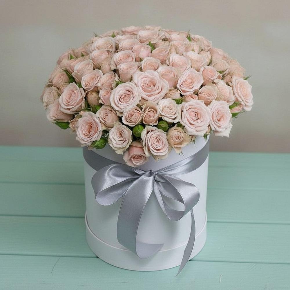 Цветочная композиция из Розы в шляпной коробке в Мелехово